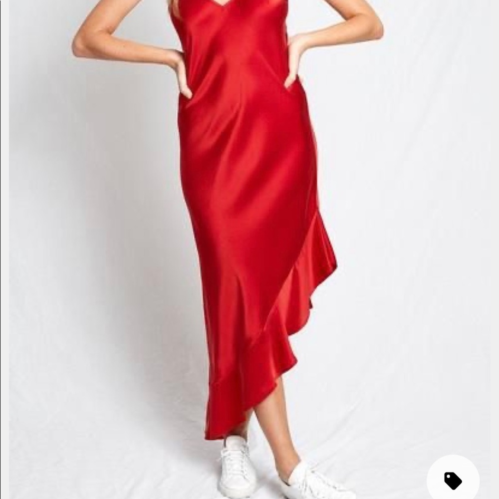 Asymmetrical Satin Red Dres w/Ruffle hem No Size🌹
